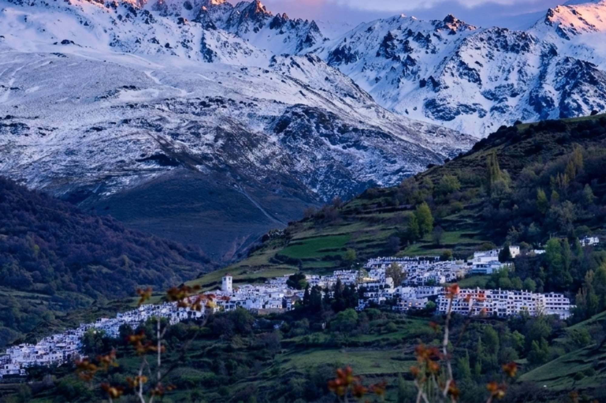 Cómo llegar a la alpujarra desde la costa tropical en Taxi